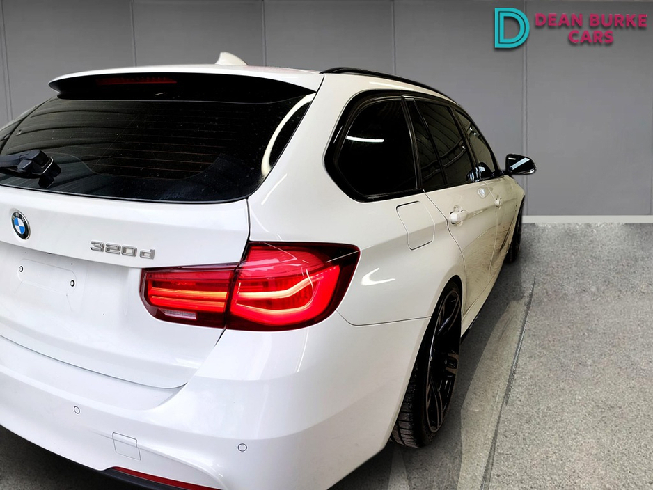 2018 BMW 3 Series - image 17