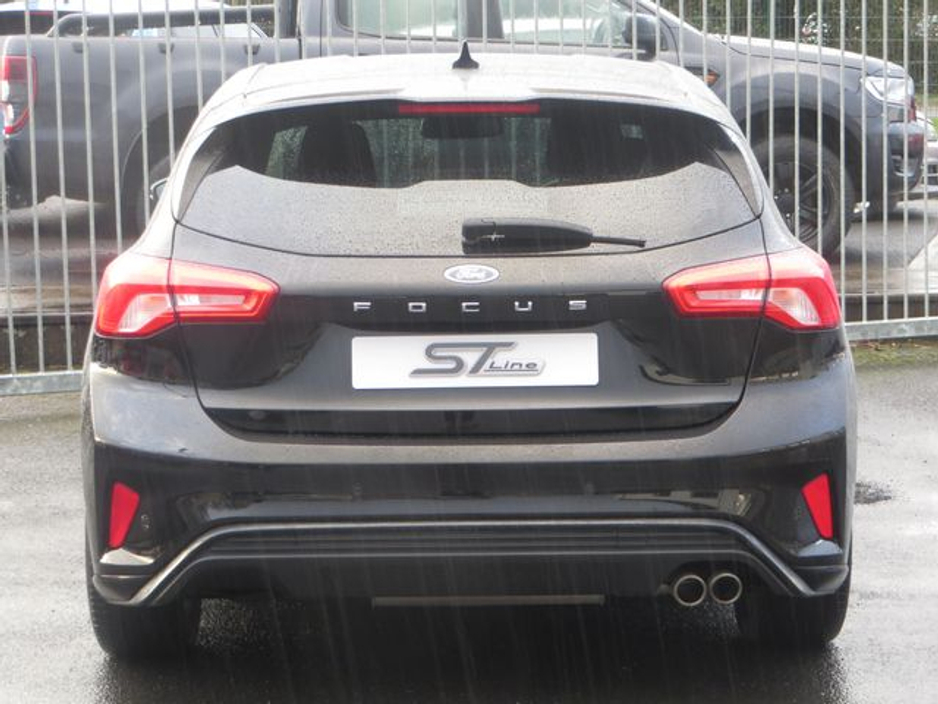 2020 Ford Focus - image 10