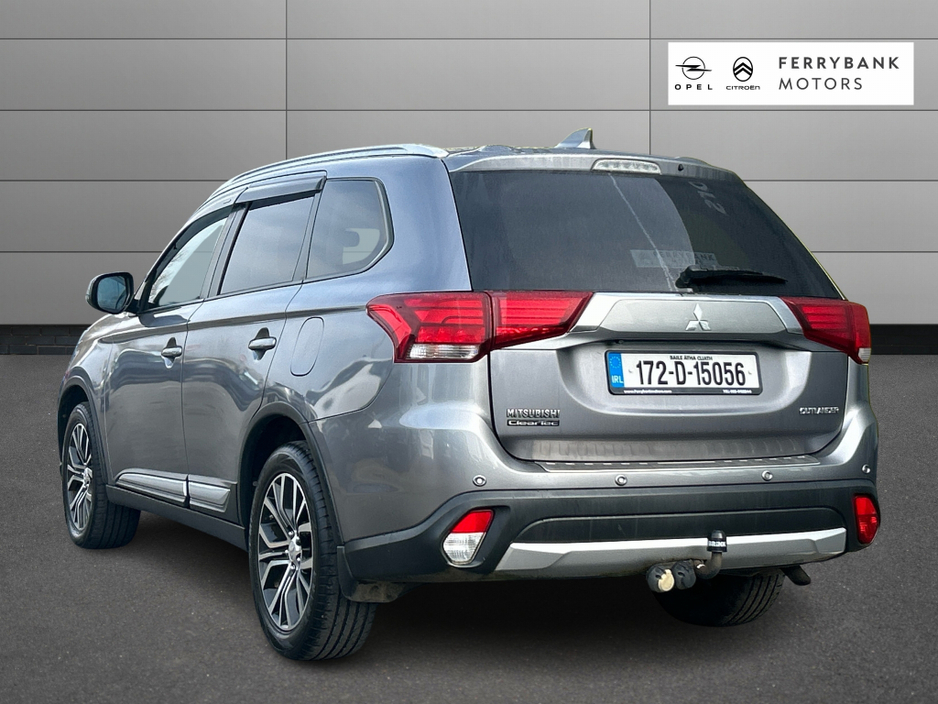 2017 Mitsubishi Outlander - image 3