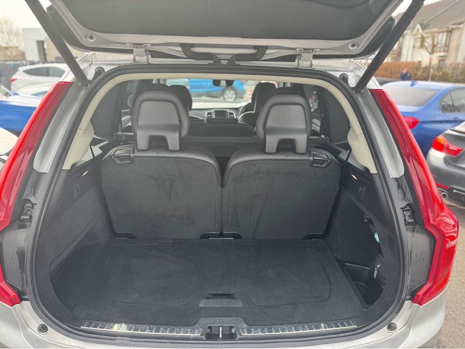 2019 Volvo XC90 - image 24