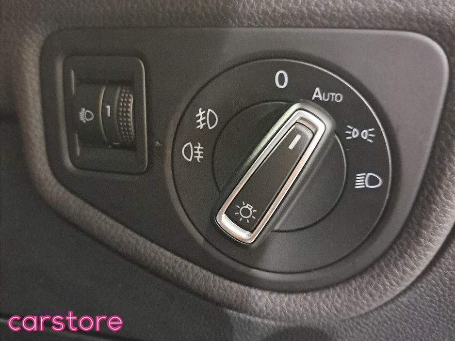 2016 Volkswagen Touran - image 15