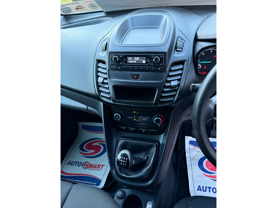 2022 Ford Transit Connect  €14,995