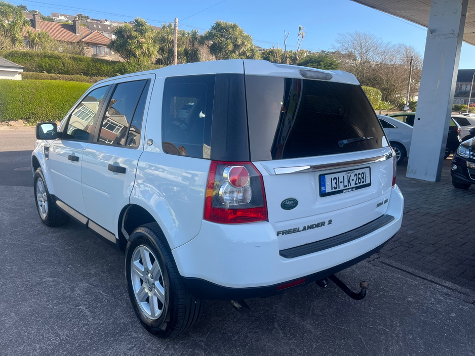 2013 Land Rover Freelander - image 4