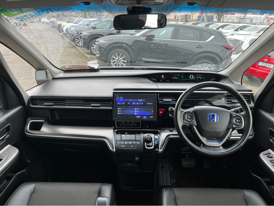 2019 Honda Stepwagon - image 16