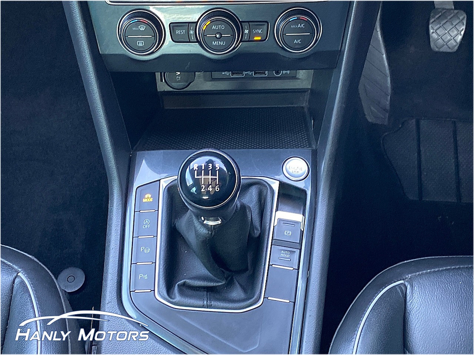 2020 Volkswagen Tiguan - image 23