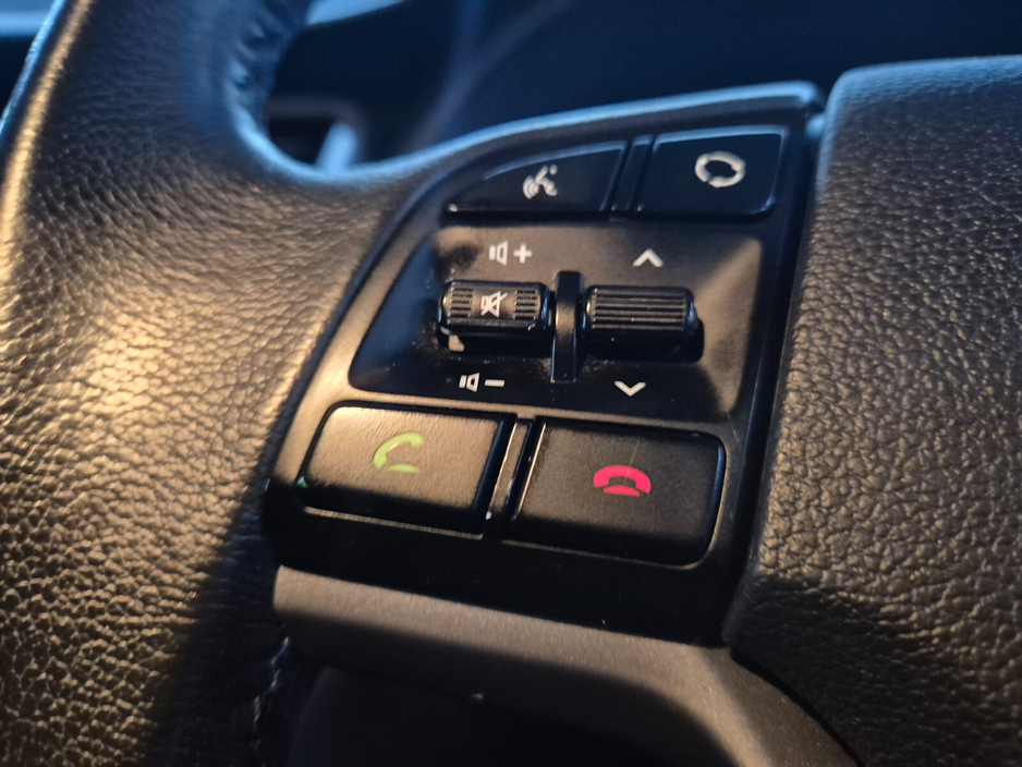 2017 Hyundai Tucson - image 7