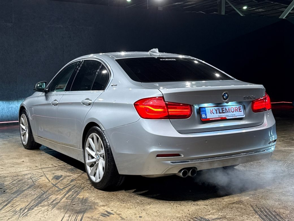 2016 BMW 3 Series - image 5