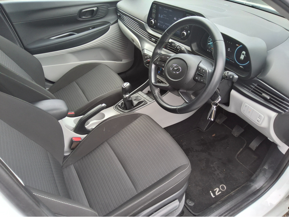 2022 Hyundai i20 - image 8