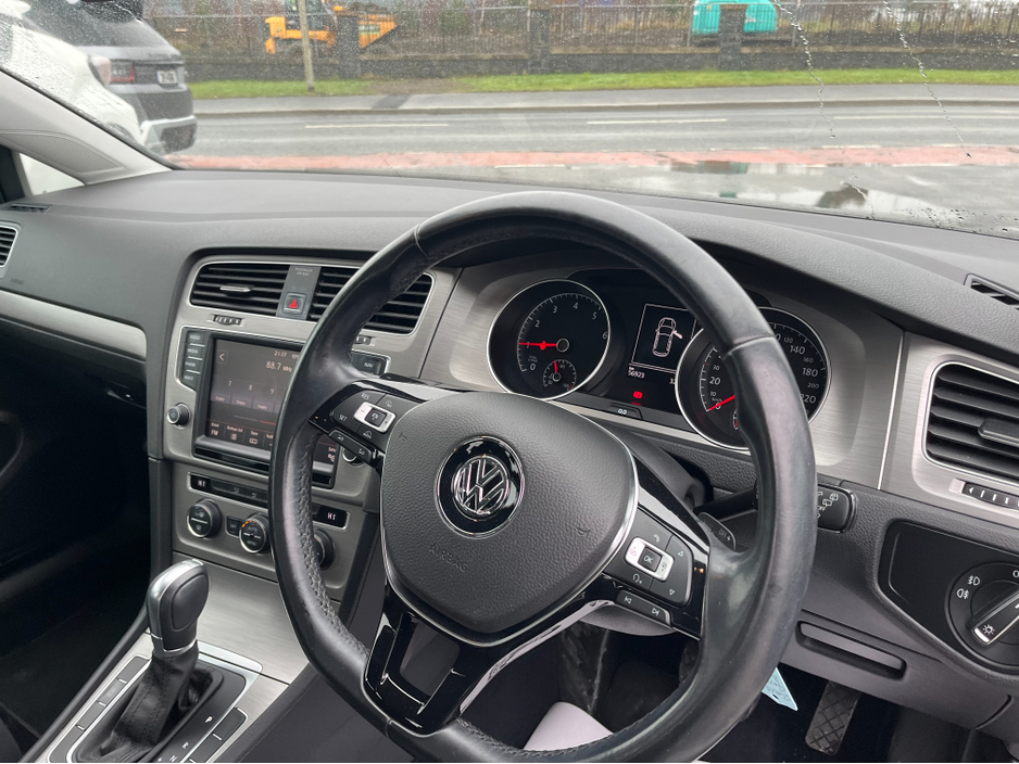 2016 Volkswagen Golf DBA-AUCJZ €13,950