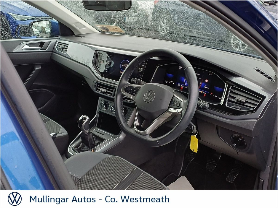 2023 Volkswagen Polo - image 8