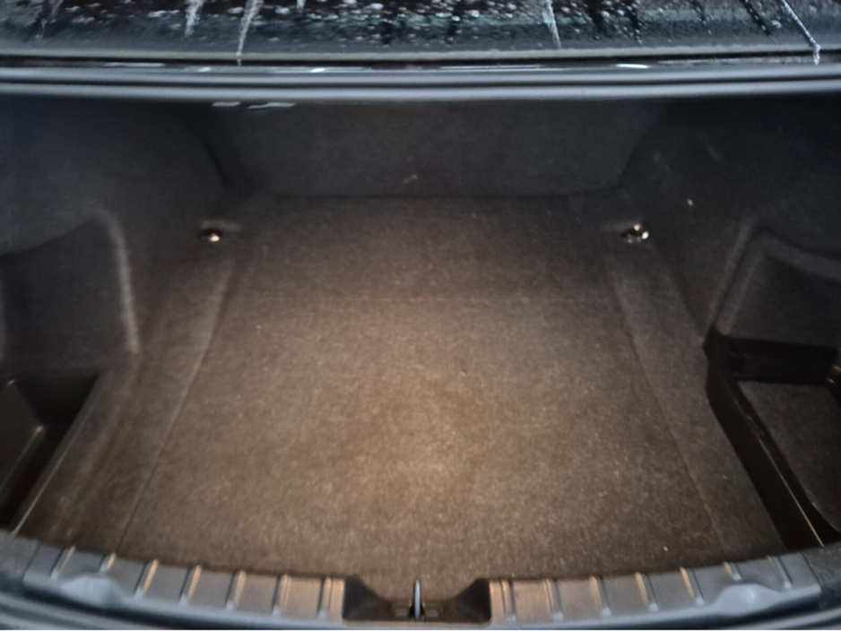 2018 BMW 3 Series - image 15