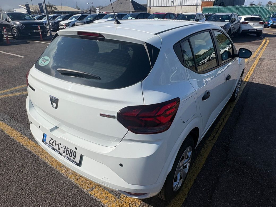 2022 Dacia Sandero - image 4