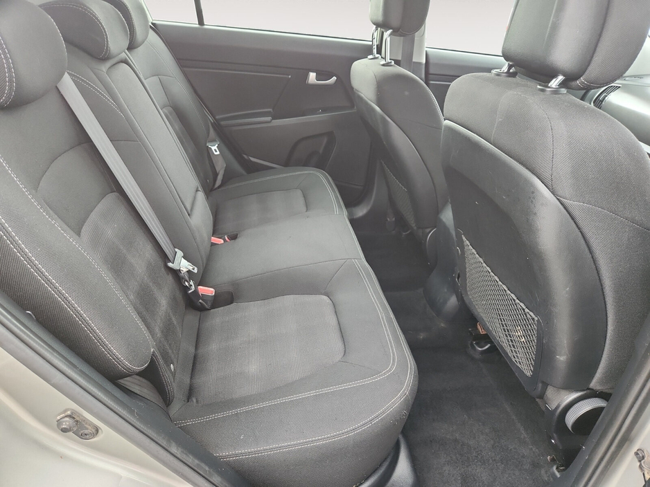 2014 Kia Sportage - image 10