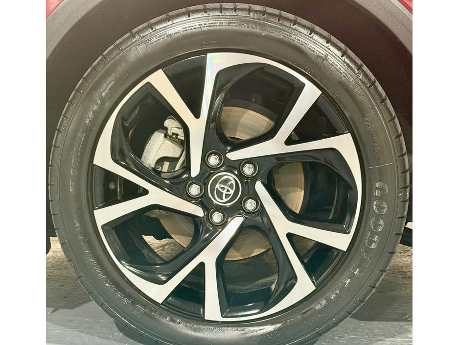 2017 Toyota C-HR G Spec €17,500