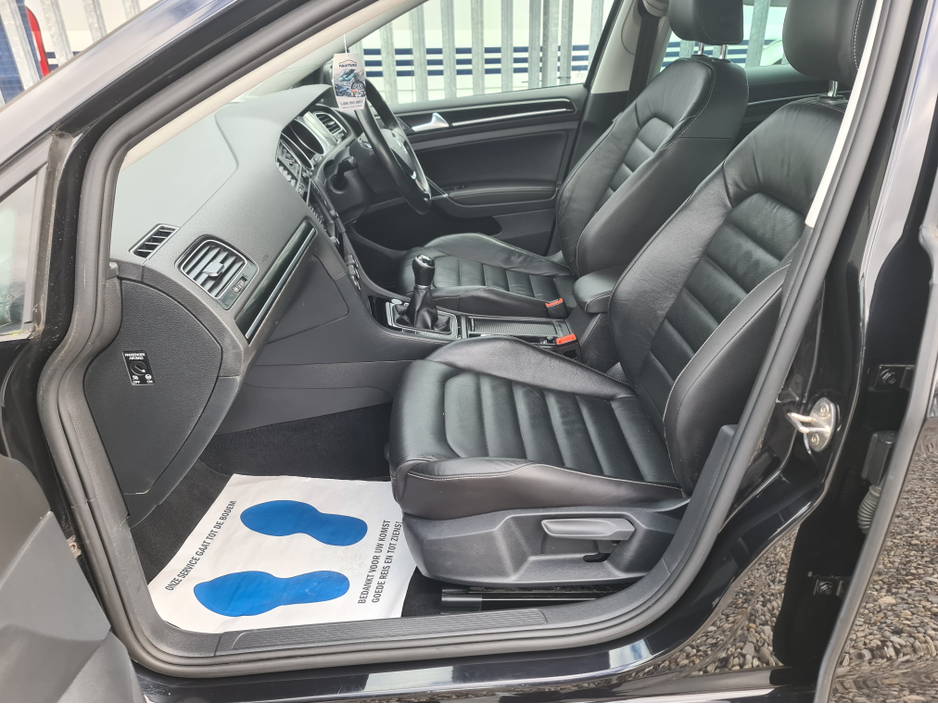 2017 Volkswagen Golf - image 8