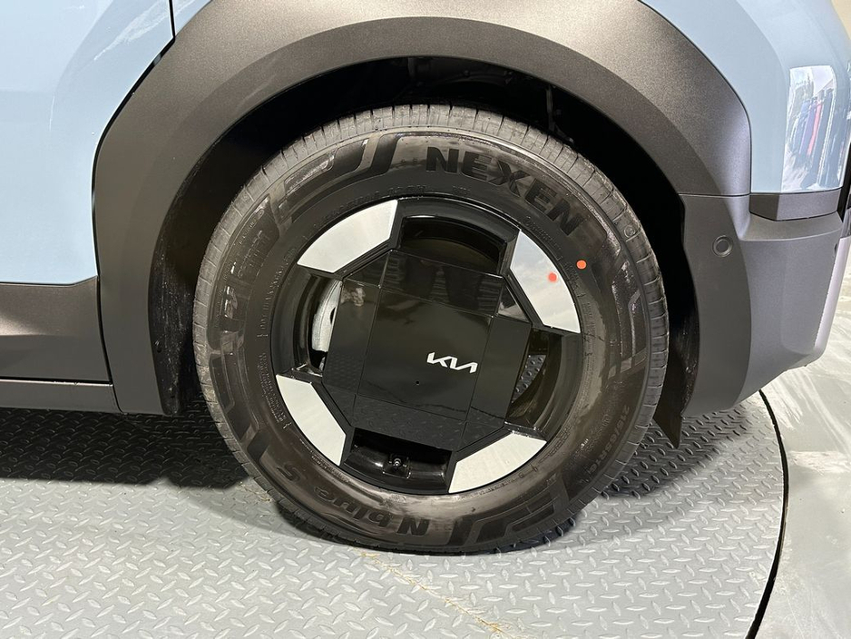 2026 Kia PV5 - image 30