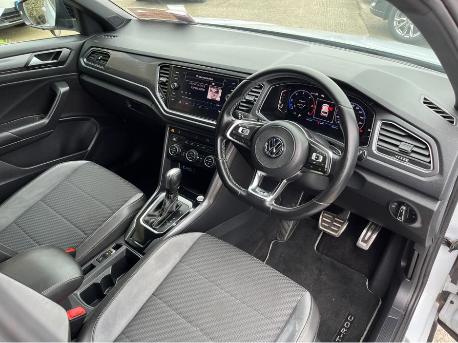 2021 Volkswagen T-Roc - image 15