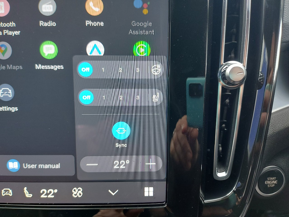 2026 Volvo XC40 - image 13