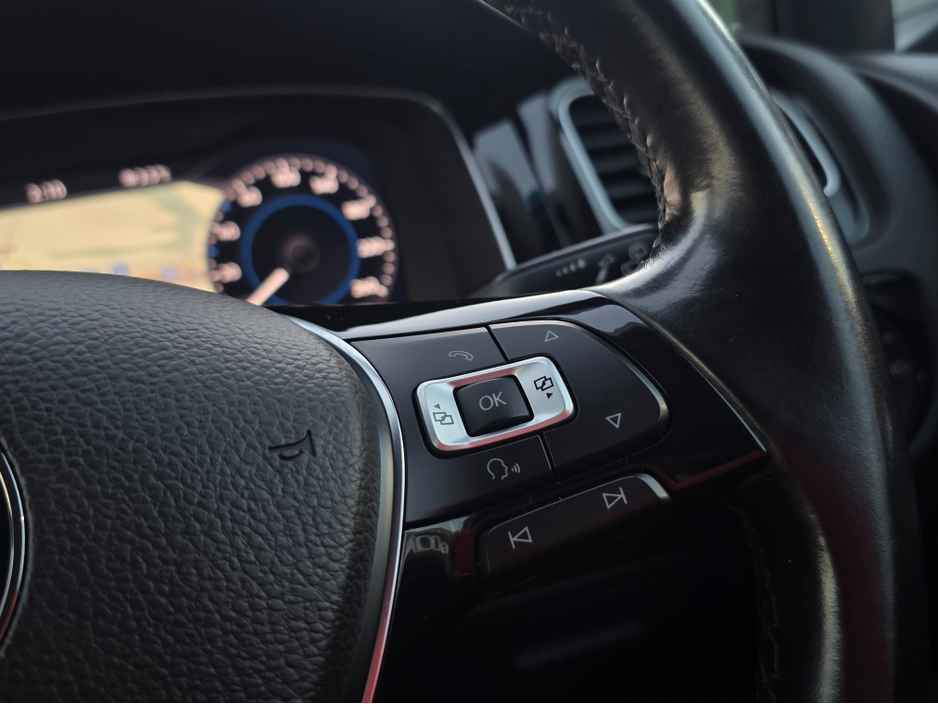 2018 Volkswagen Golf ( 182 REG ) 1.4 HIGHLINE VIRTUAL CLOCKS  SAT NAV PACK - -REVERSE CAMERA - NAVIGATION - CARPLAY - ANDROID AUTO- BLIND SPOT REAR TRAFFIC ASSIST - DISCOVER PRO €18,950