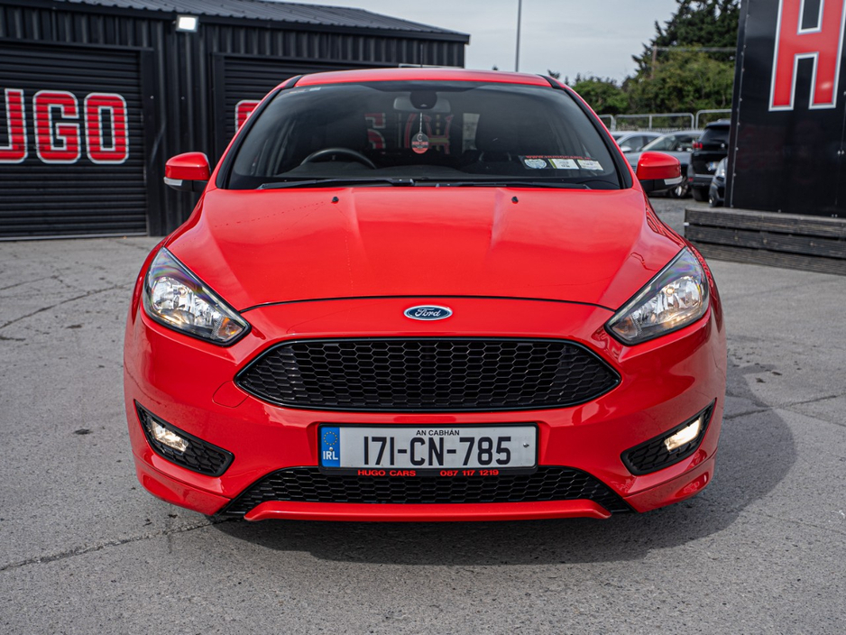 2017 Ford Focus - image 10