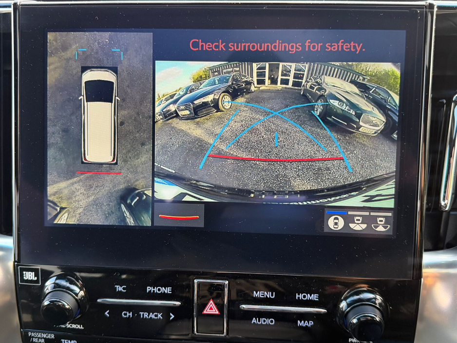 2023 Toyota Alphard - image 12