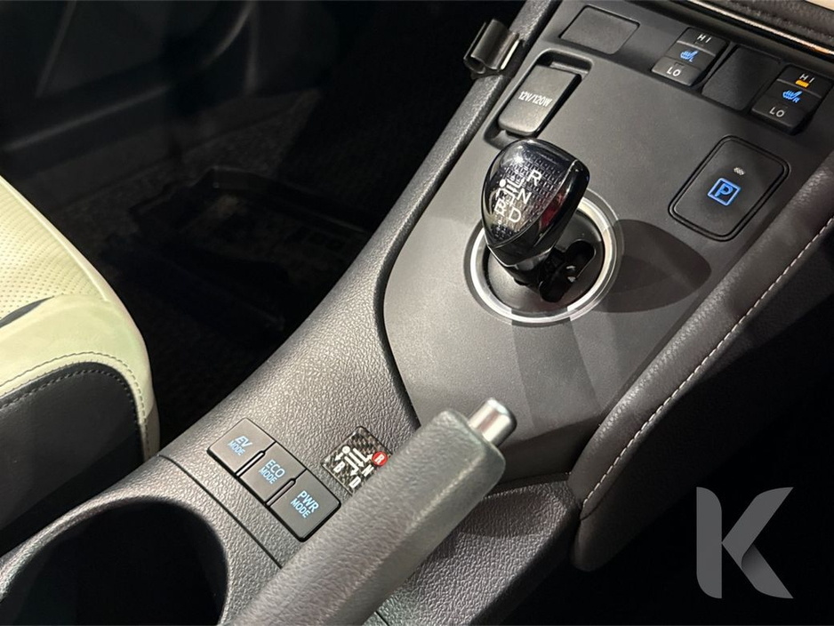 2016 Toyota Auris - image 20