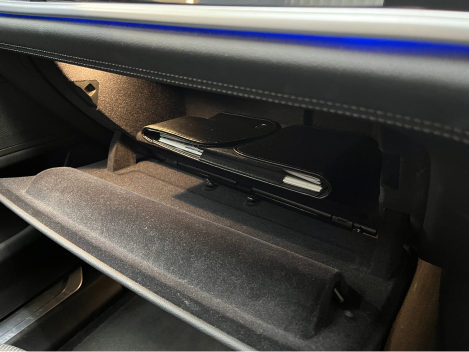 2018 BMW 7 Series - image 17