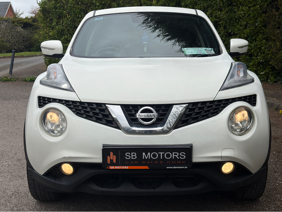 2016 Nissan Juke - image 2