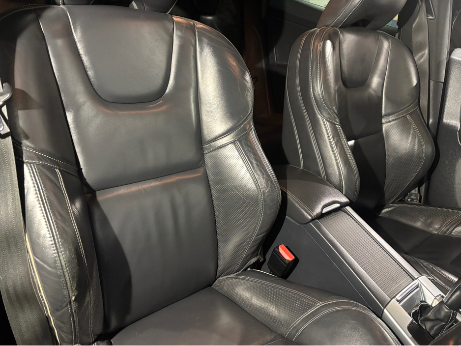 2016 Volvo XC60 - image 11