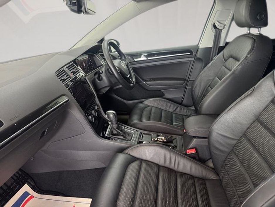 2019 Volkswagen Golf - image 17