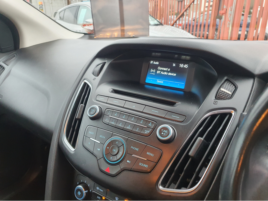 2016 Ford Focus ZETEC 1.0 ECOBOOST (NCT 05/26) €9,995