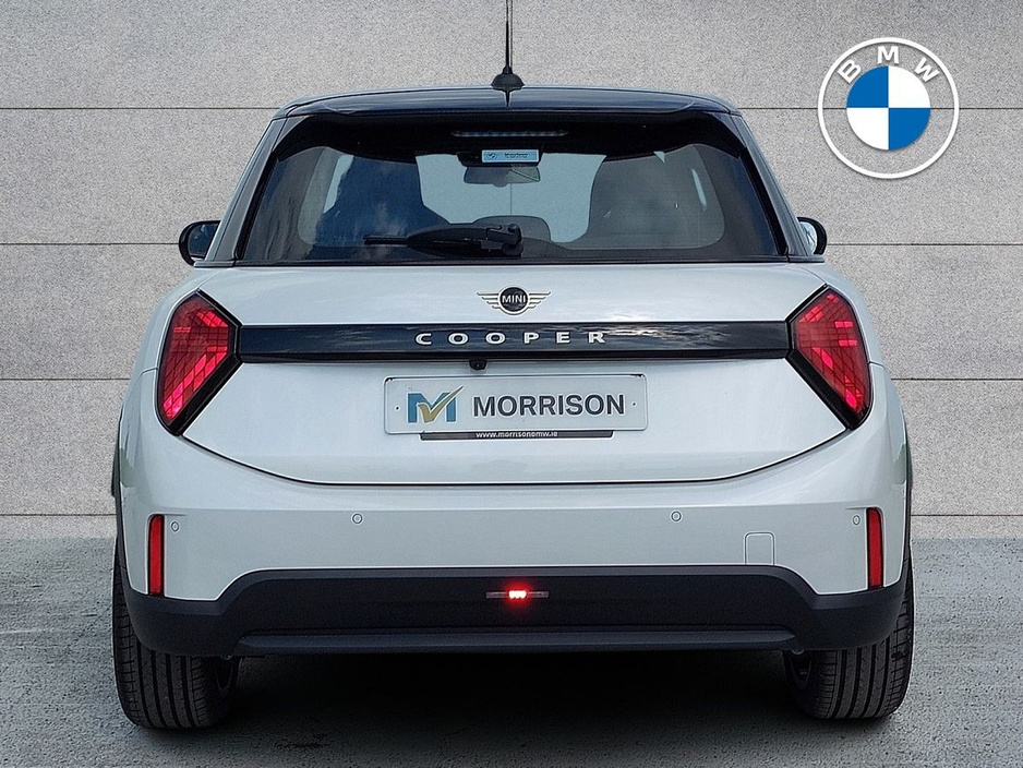 2025 MINI Hatch COOPER Cooper C 5DR €39,995