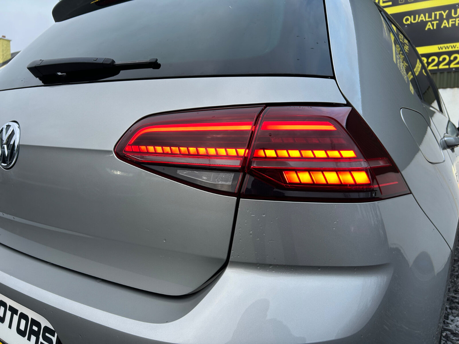 2018 Volkswagen Golf - image 16