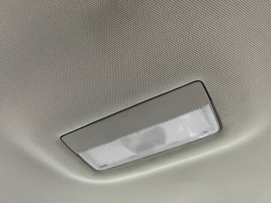 2017 Vauxhall Astra - image 26