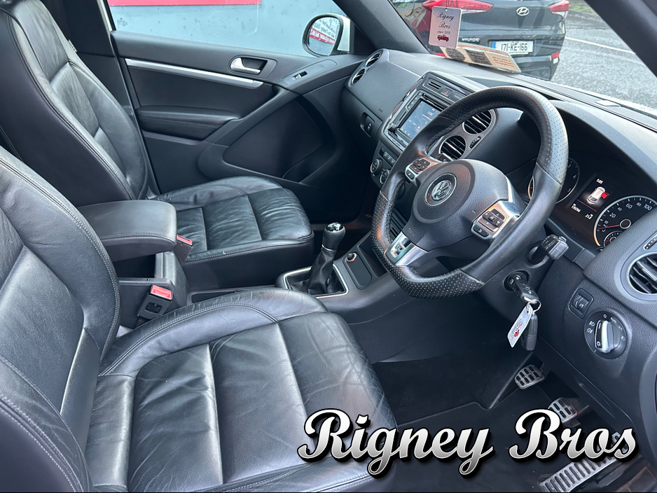 2016 Volkswagen Tiguan - image 6