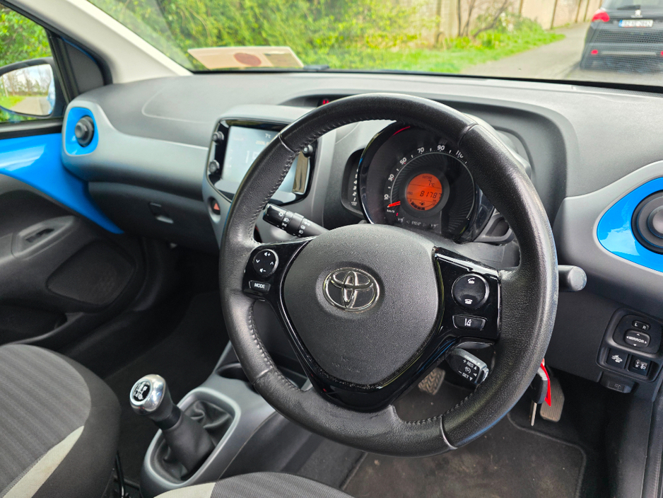 2020 Toyota Aygo - image 13