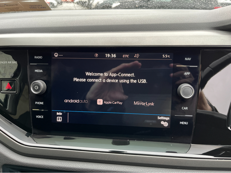 2020 Volkswagen Polo COMFORTLINE AUTOMATIC 1.0 PETROL //LOW MILES//REVERSE CAMERA//ADAPTIVE CRUISE CONTROL//WIRELESS PHONE CHARGING// €17,950