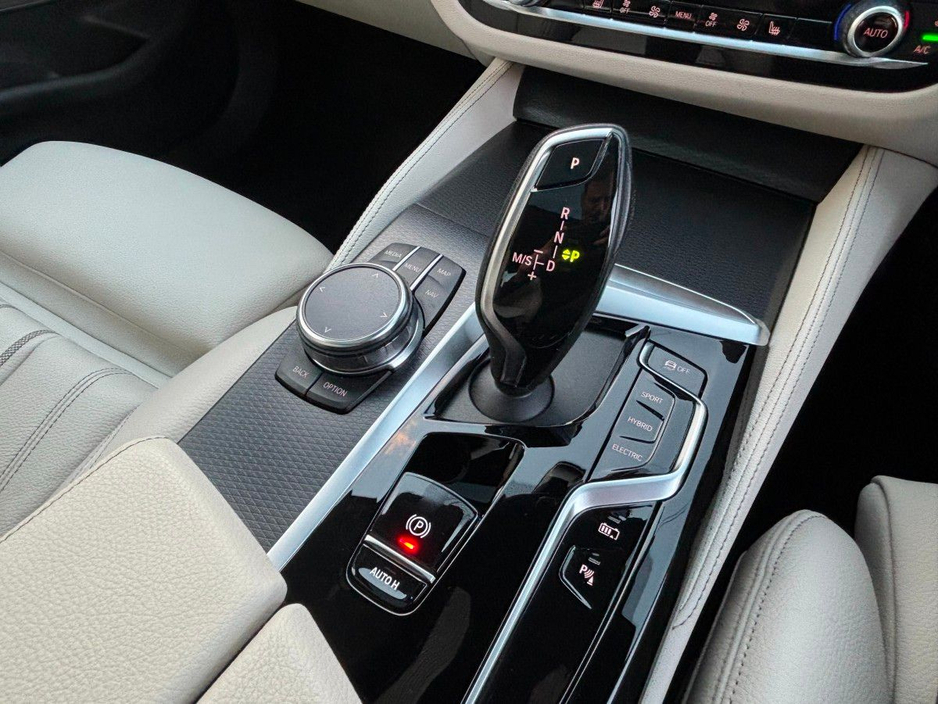 2023 BMW 5 Series 530E M-SPORT SUNROOF IVORY LEATHER €44,995