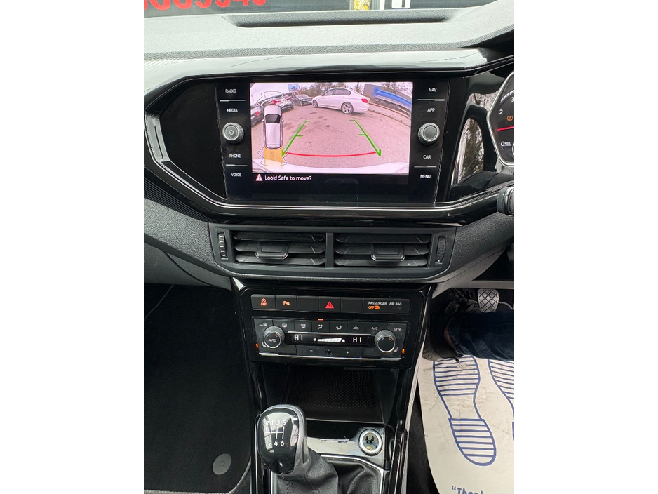 2021 Volkswagen T-Cross - image 16