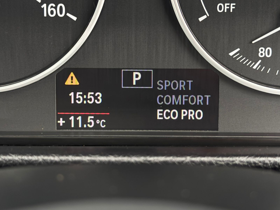 2012 BMW 3 Series - image 26