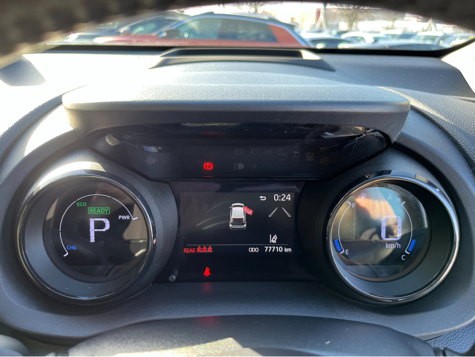 2020 Toyota Yaris - image 21