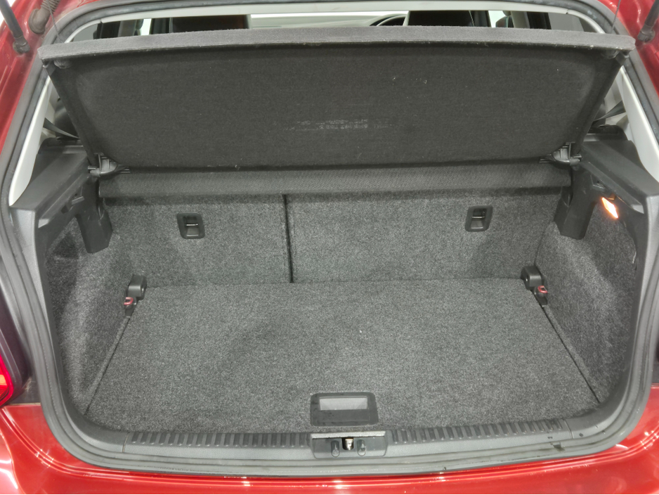 2016 Volkswagen Polo **HIGHLINE**AUTO**LEATHER/ALCANTARA SEATS**HEATED SEATS**ANDROID/APPLE MEDIA RADIO**DISTRONIC CRUISE CONTROL**LED HEADLAMPS**CLIMATE CONTROL**REVERSE CAMERA**AUTO LIGHTS**FOLDING MIRRORS**PADEL SHIFT* €13,499