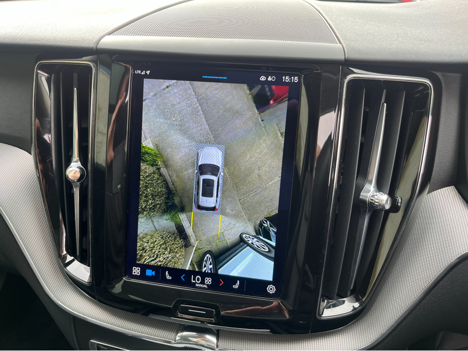 2023 Volvo XC60 - image 22