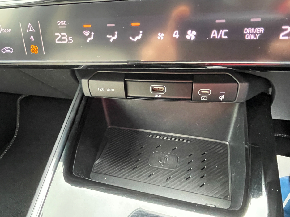 2023 Kia Niro EV K4 5DR AUTO HIGH SPEC 64KW €25,995