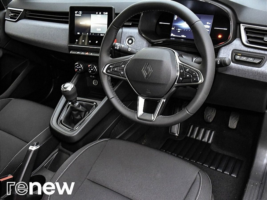 2025 Renault Clio - image 6