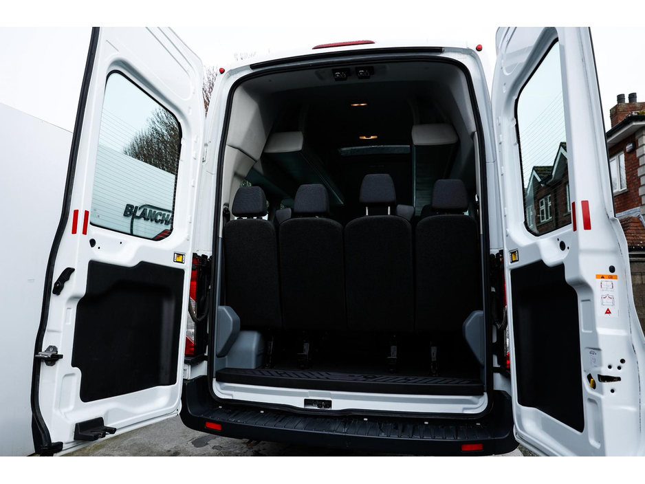 2017 Ford Transit - image 17