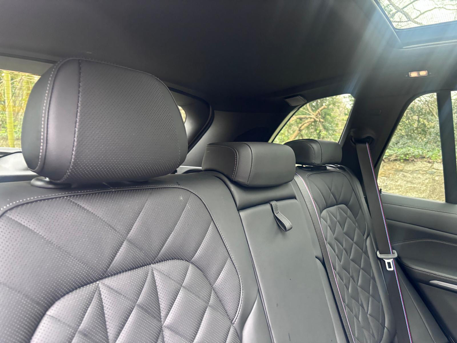 2025 BMW X5 - image 23