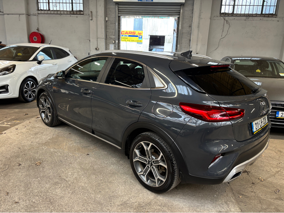 2021 Kia XCeed - image 12