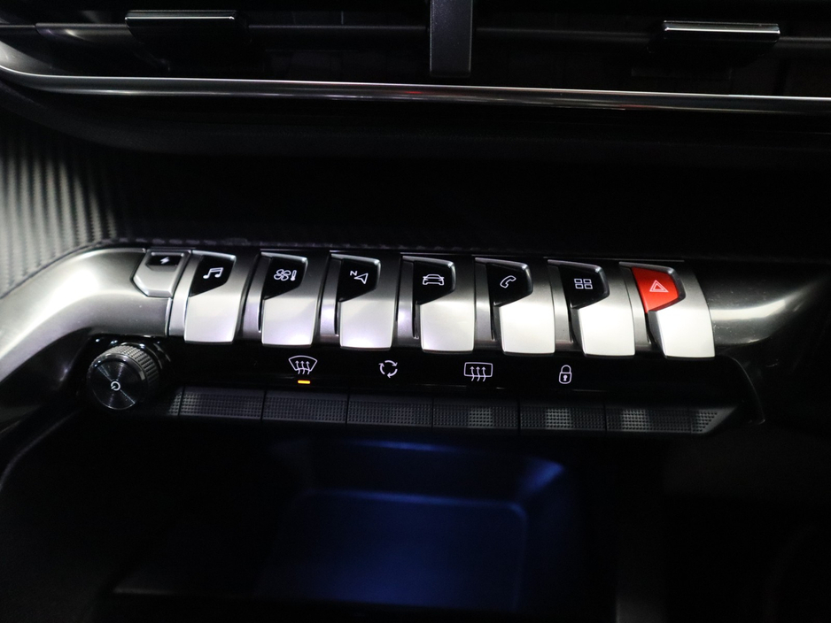 2022 Peugeot 3008 - image 21