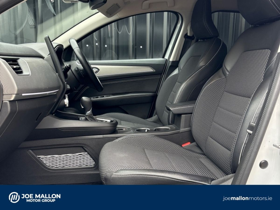 2023 Renault Arkana - image 8